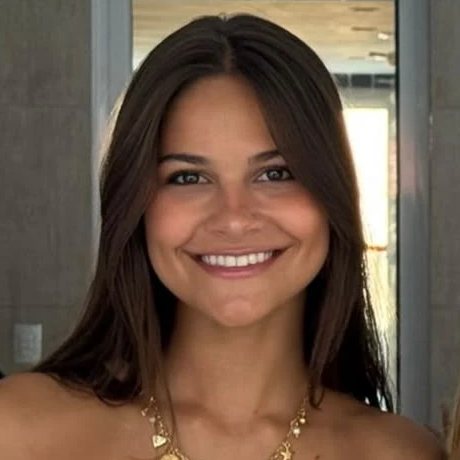 Photo of Luiza Coimbra